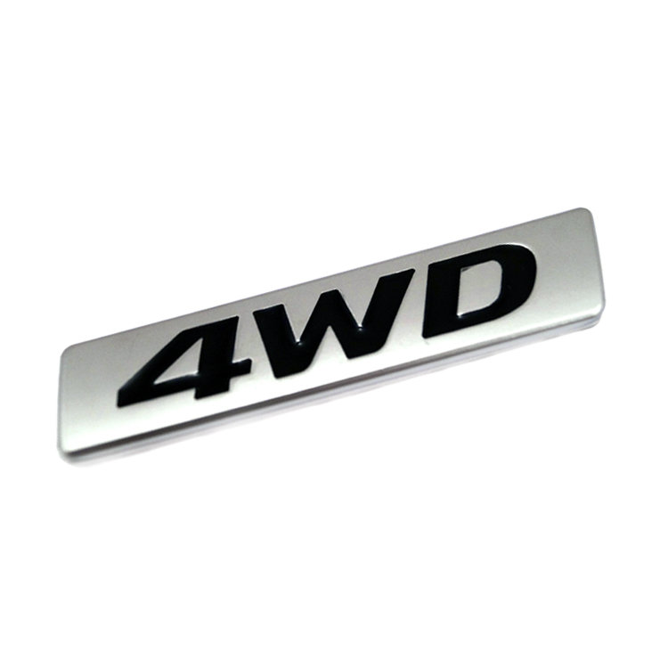 Трехмерный металлический шильдик 4WD 8,5*1,8 см черно-серебристый