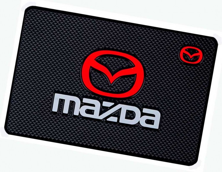 Коврик на панель Mazda 18.5*13 см      
